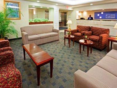 Express & Philadelphia - By Ihg 2*
